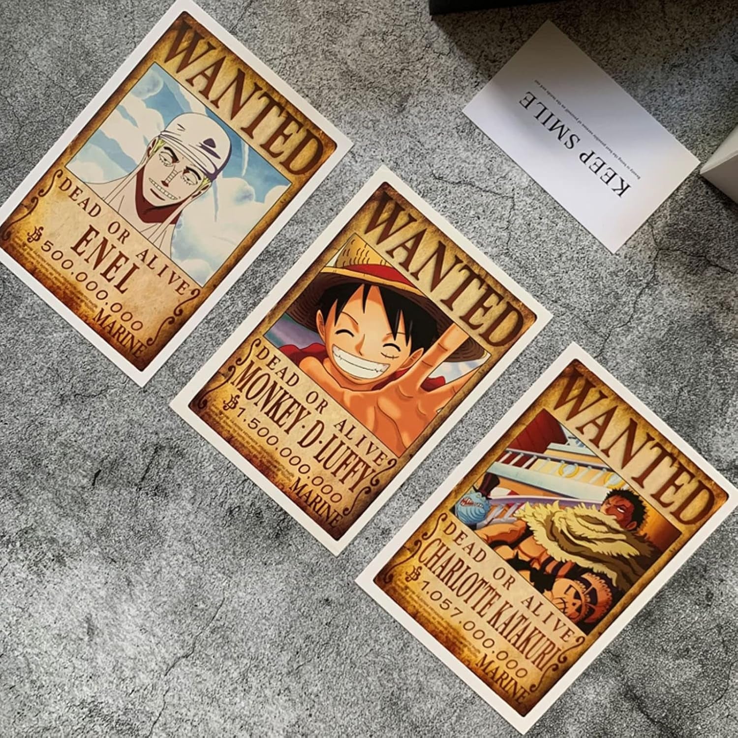 100Pcs New Edition One Piece Wanted Posters Postcards Boxed, Luffy Chopper Zoro Nami Usopp Sanji Jinbe Franky Brook Robin.