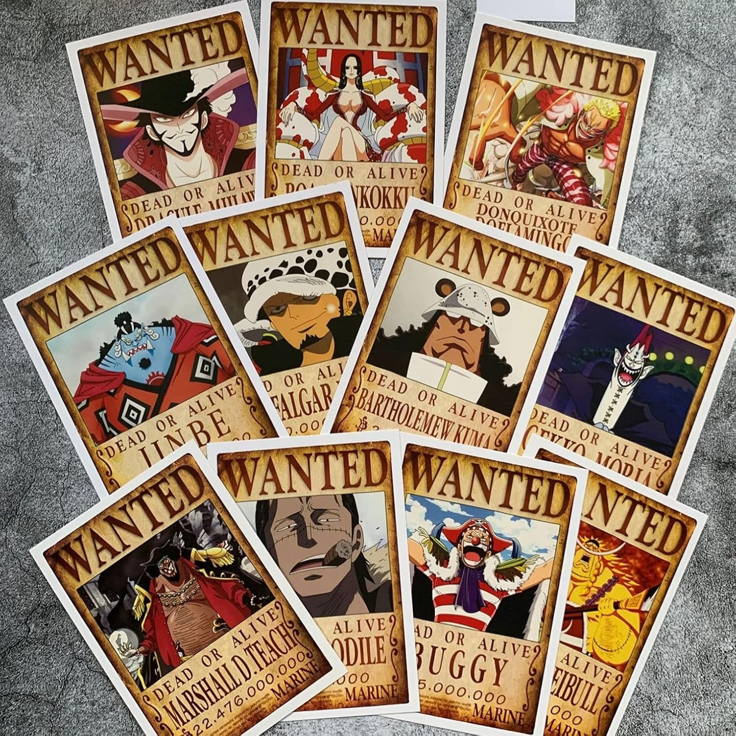 100Pcs New Edition One Piece Wanted Posters Postcards Boxed, Luffy Chopper Zoro Nami Usopp Sanji Jinbe Franky Brook Robin.